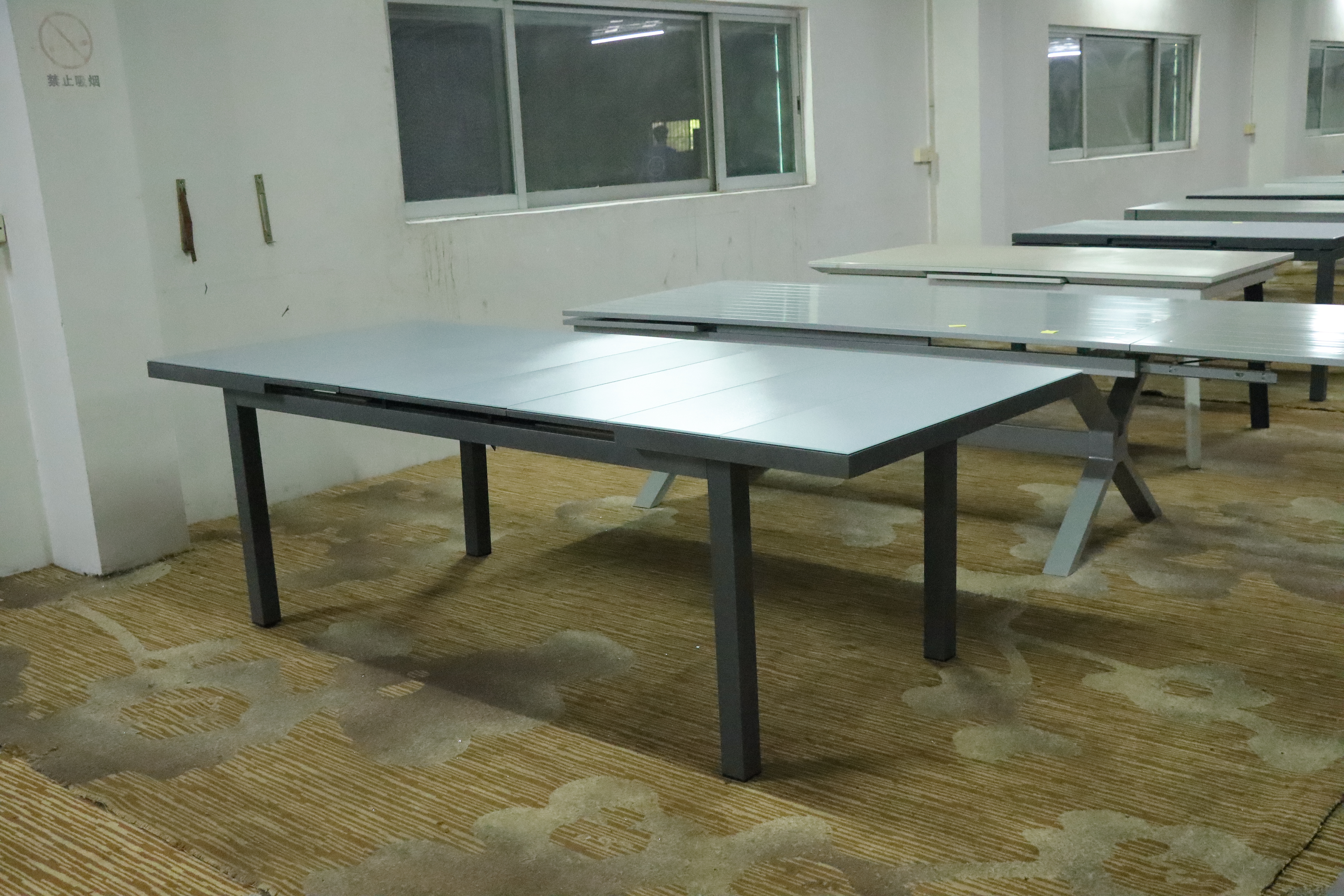 Extensible Modern Cheap Price Dining Table - Dark Grey