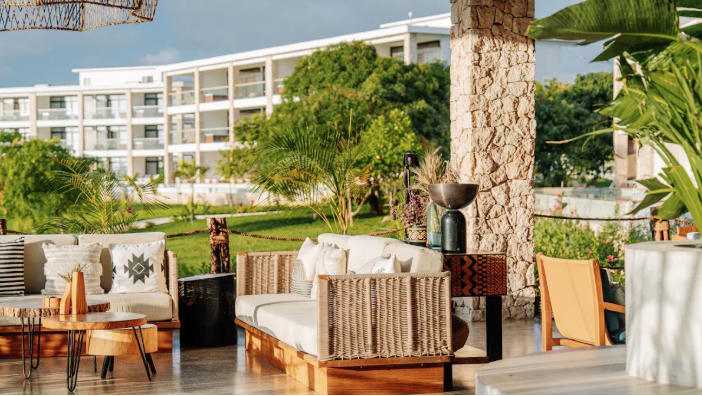 Step by Step Guide to Building a Modern Outdoor Sofa