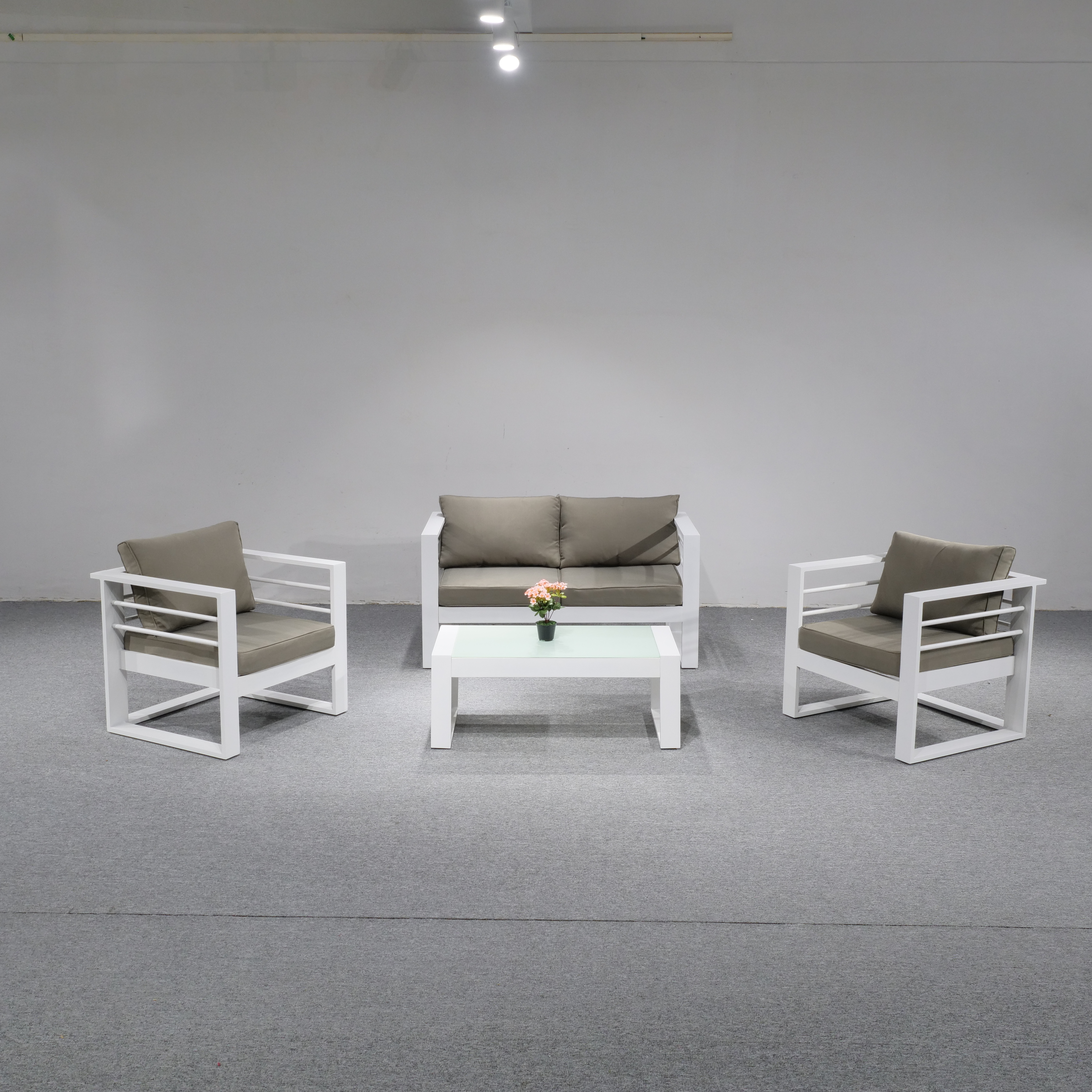 High End Outdoor Furniture Sofa Lounge Set With Comfortable Cushion