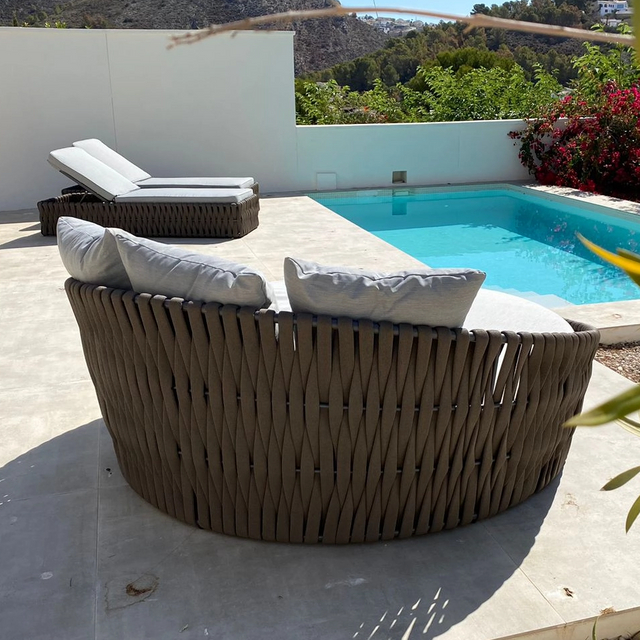 Patio Round Daybed sunbed