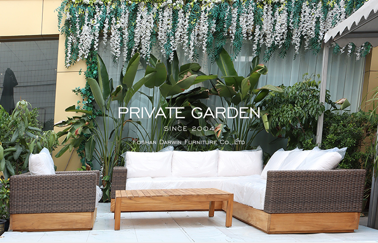 Garden Solid Wood Rattan Outdoor Sofa