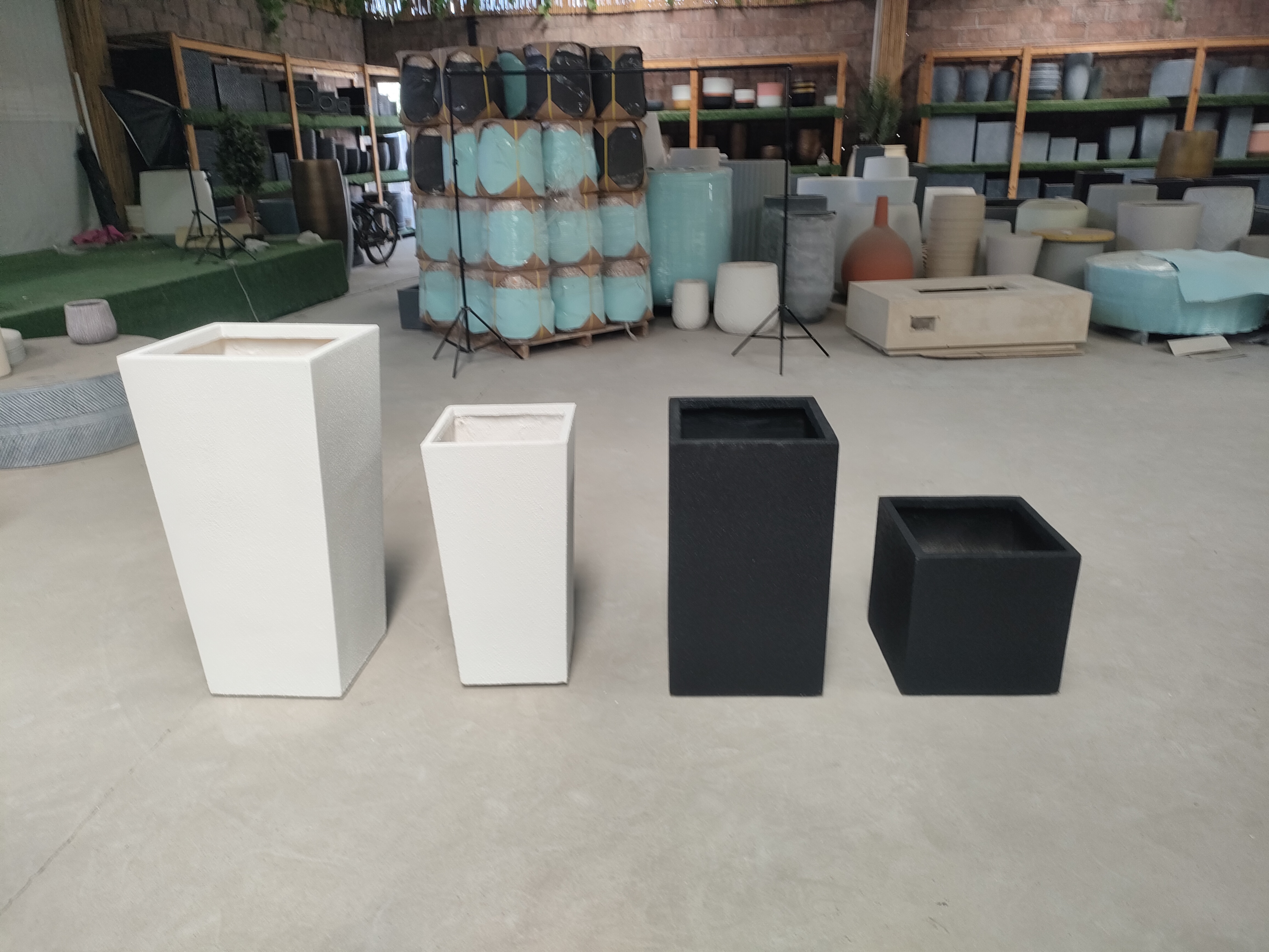 Commercail Use Cement Outdoor Flow Pot