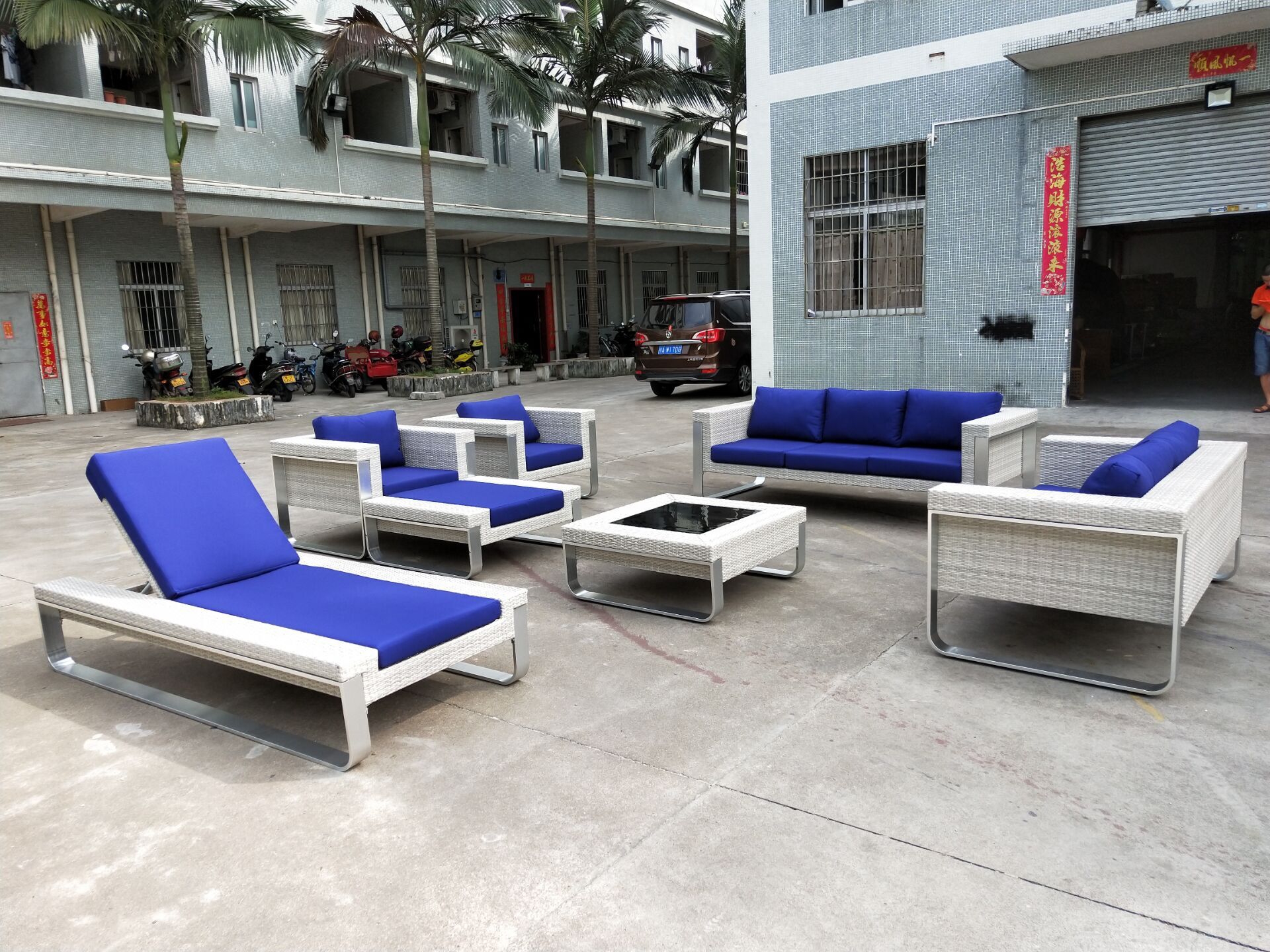 Customized Stylish Courtyard Outdoor Rattan Sofa