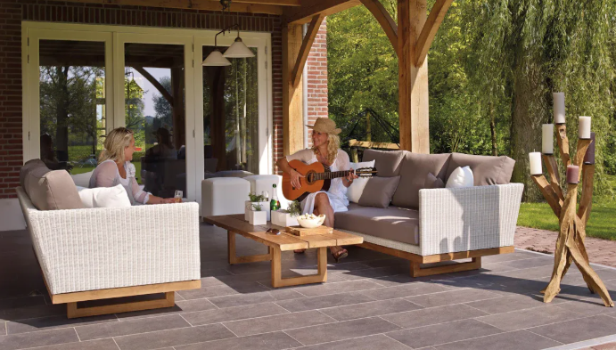 Top 8 Outdoor Sofas and Chairs for Your Patio in 2025