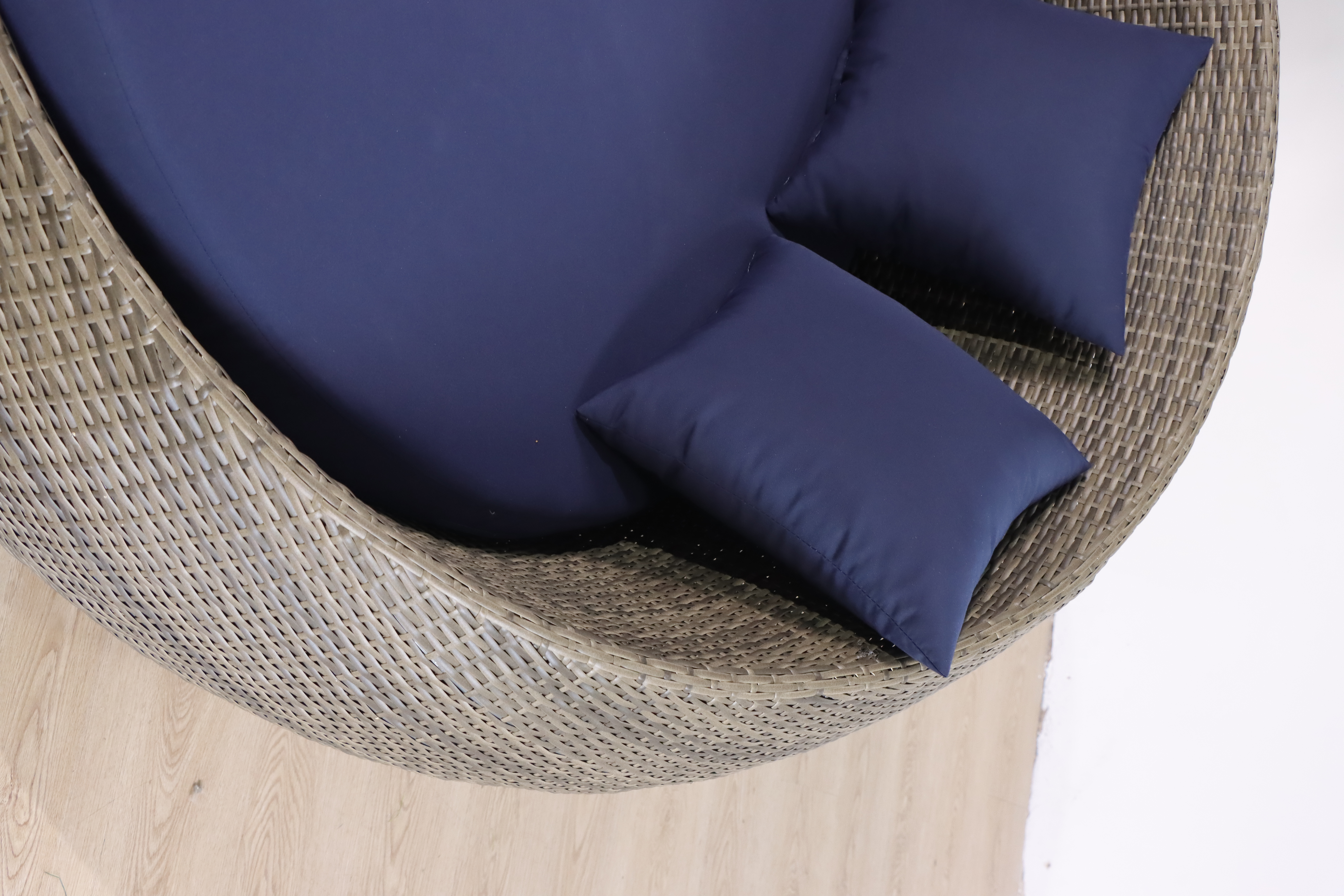 Modern Leisure Outdoor Round Blue Double Daybed