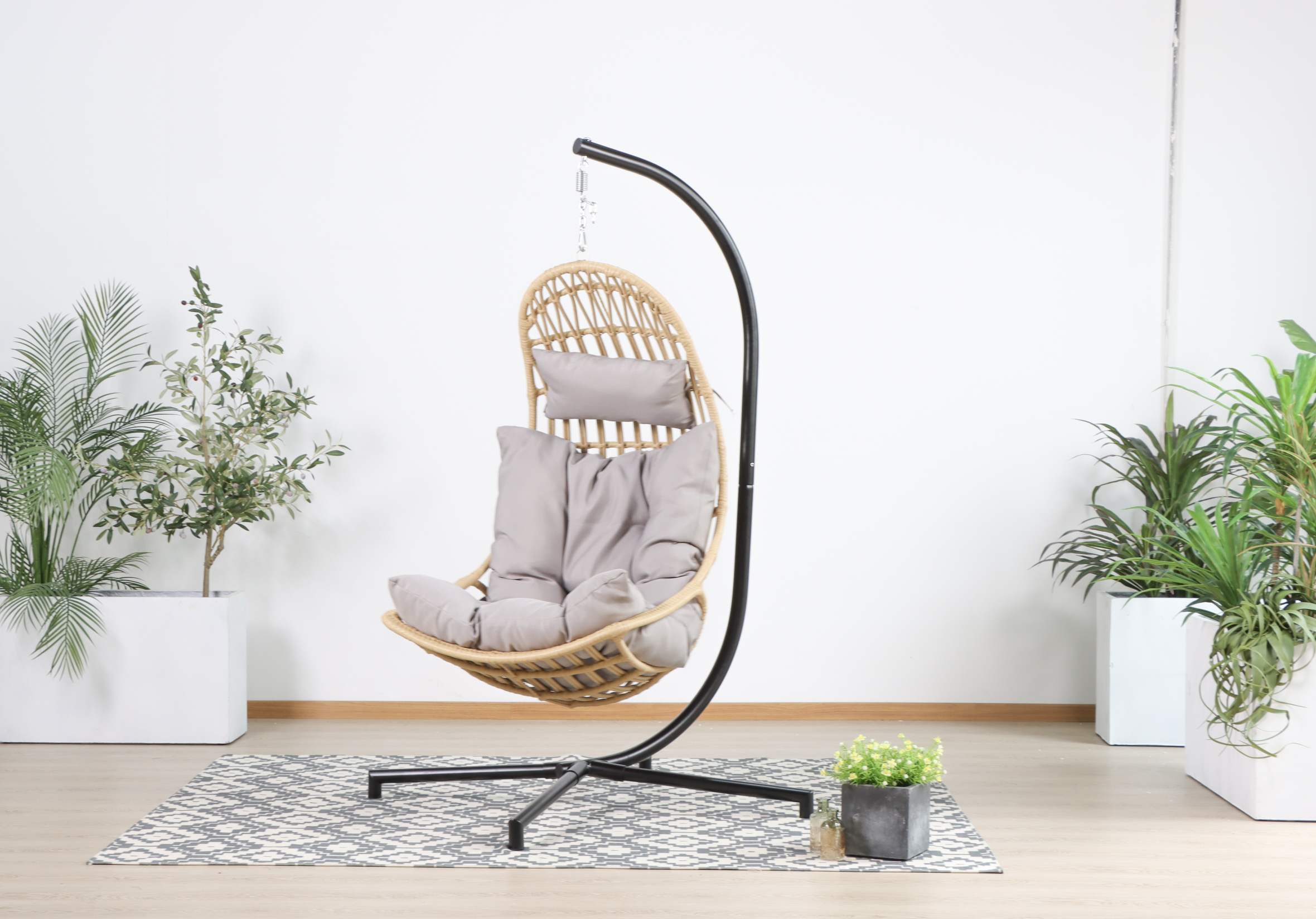 Wholesale Outdoor High Quality Half Moon Hammock Hanging Chair