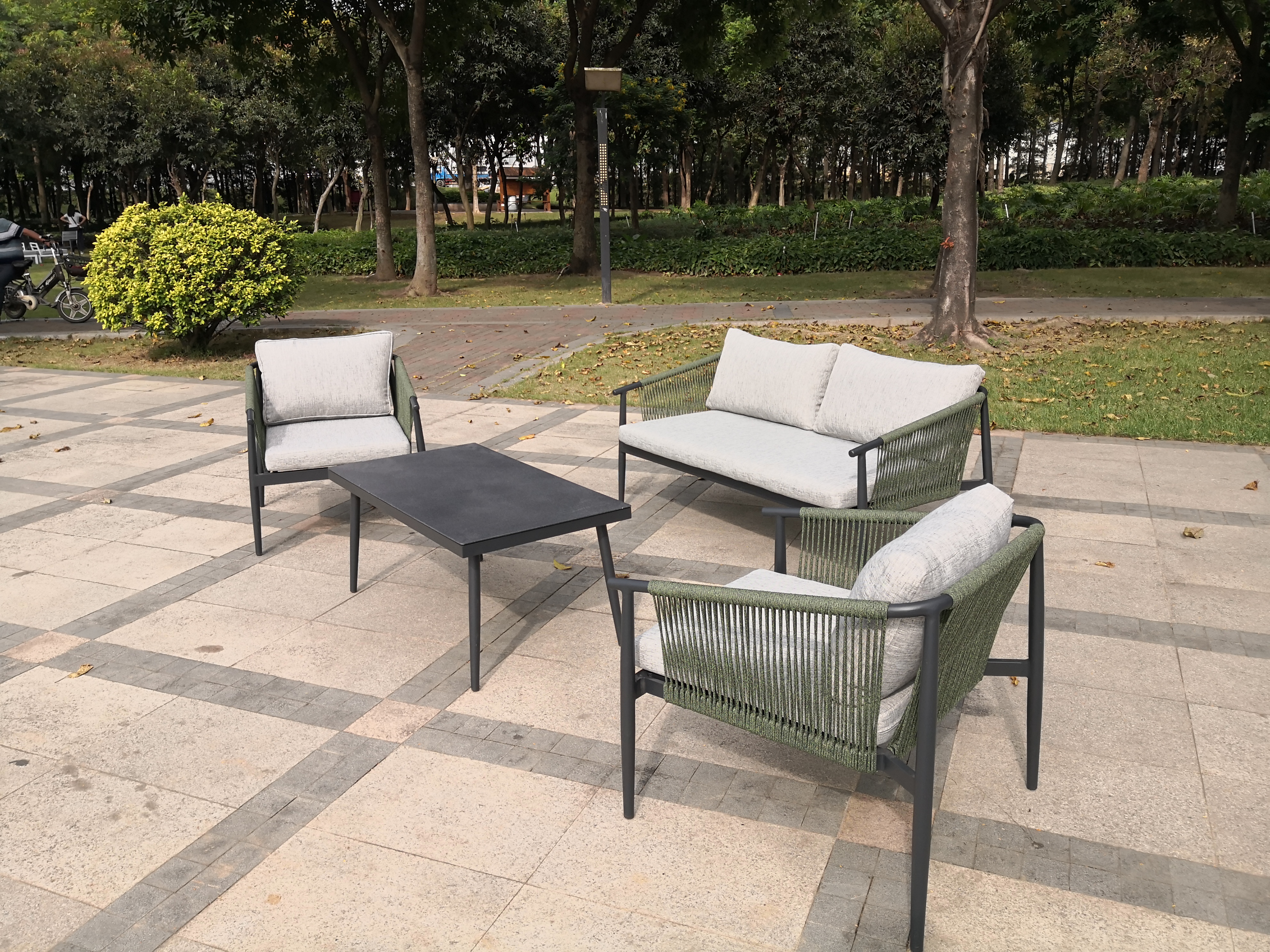 Commercial Sunproof Patio Sofa with Cushion