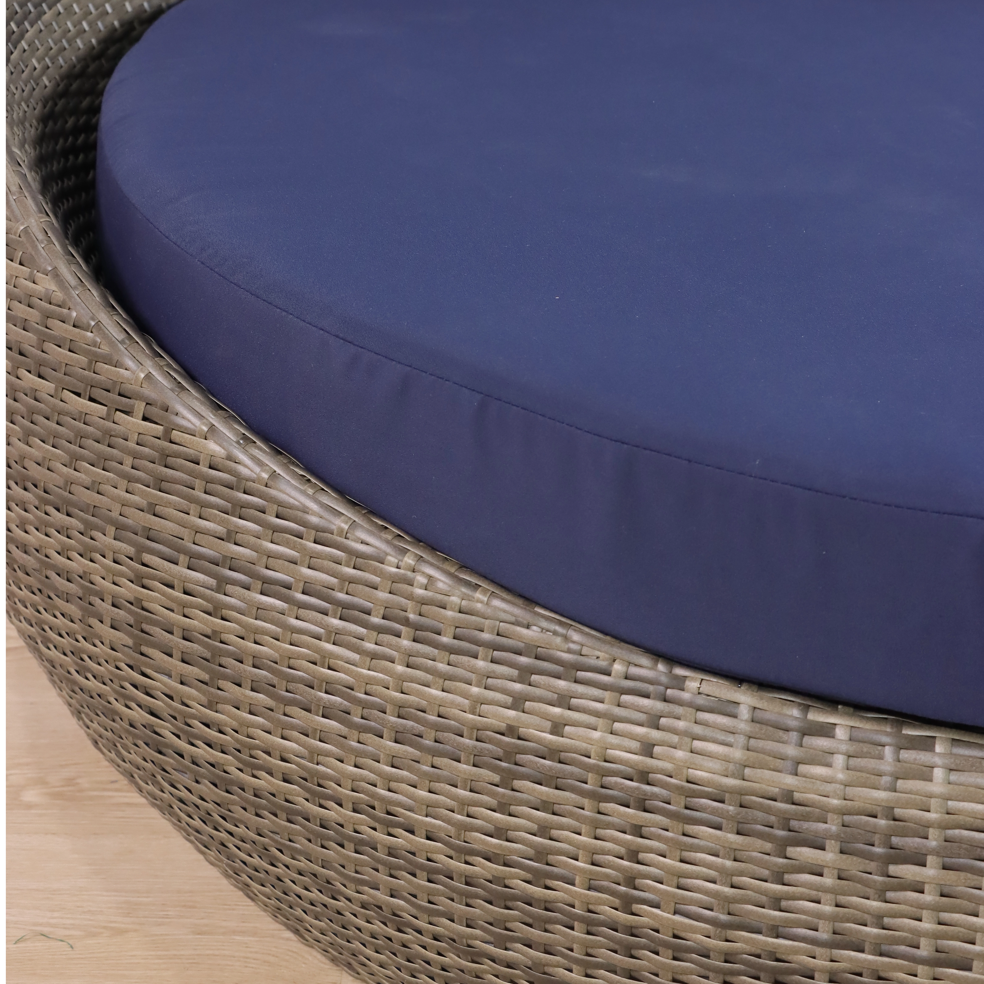 Modern Leisure Outdoor Round Blue Double Daybed