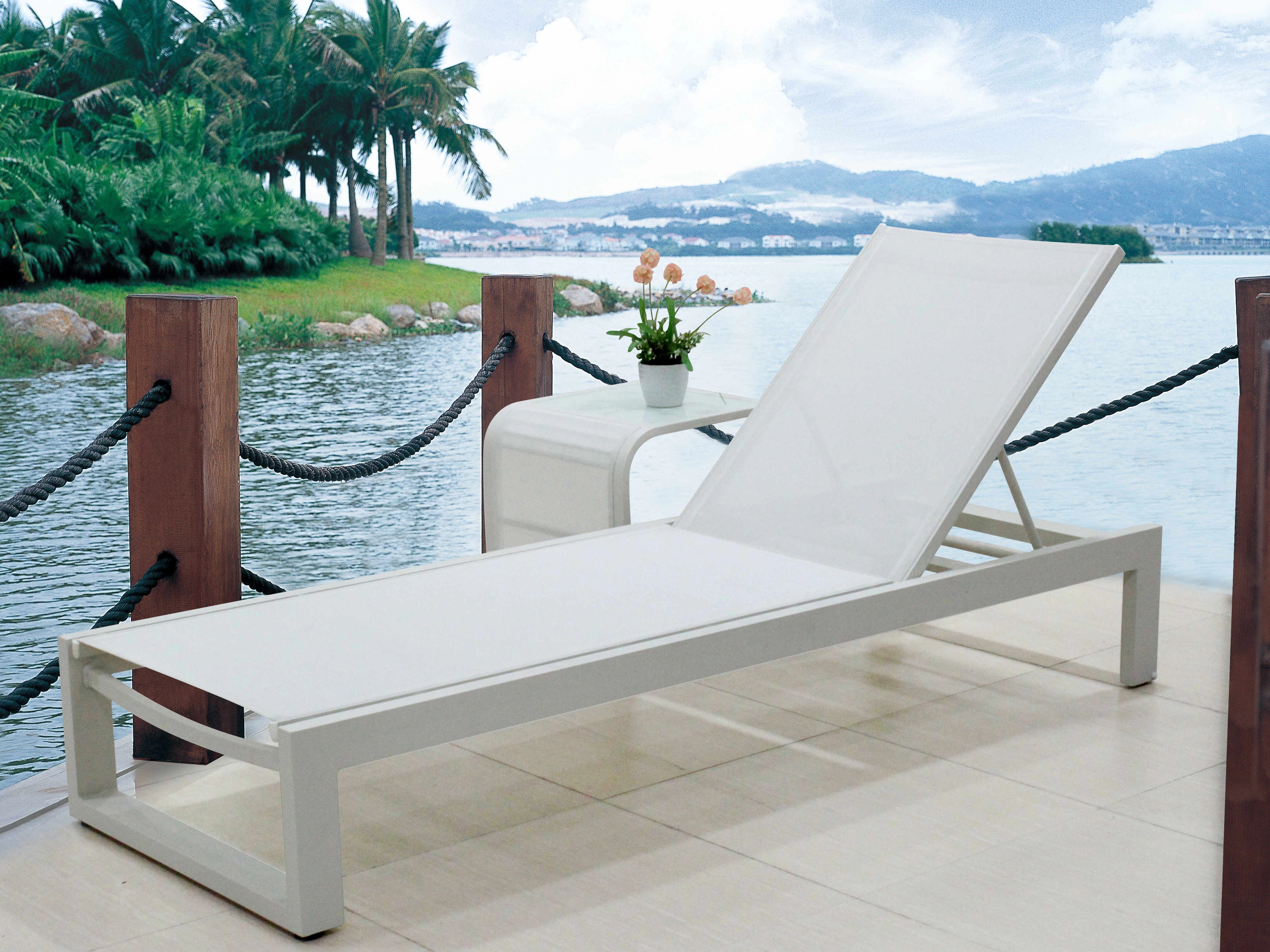 Outdoor Comfortable Aluminum Alloy Chaise Lounge with Wheel