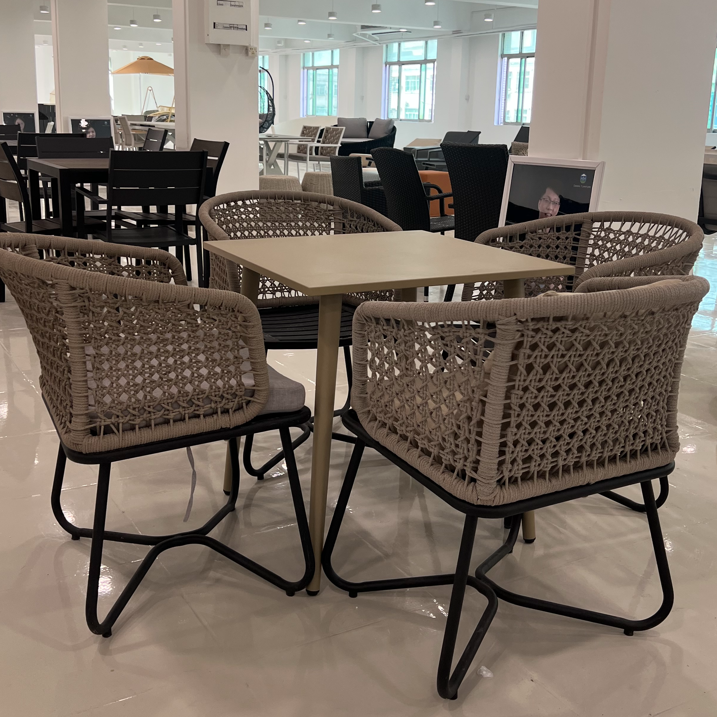Outdoor Furniture Patio Dining Table And Chair